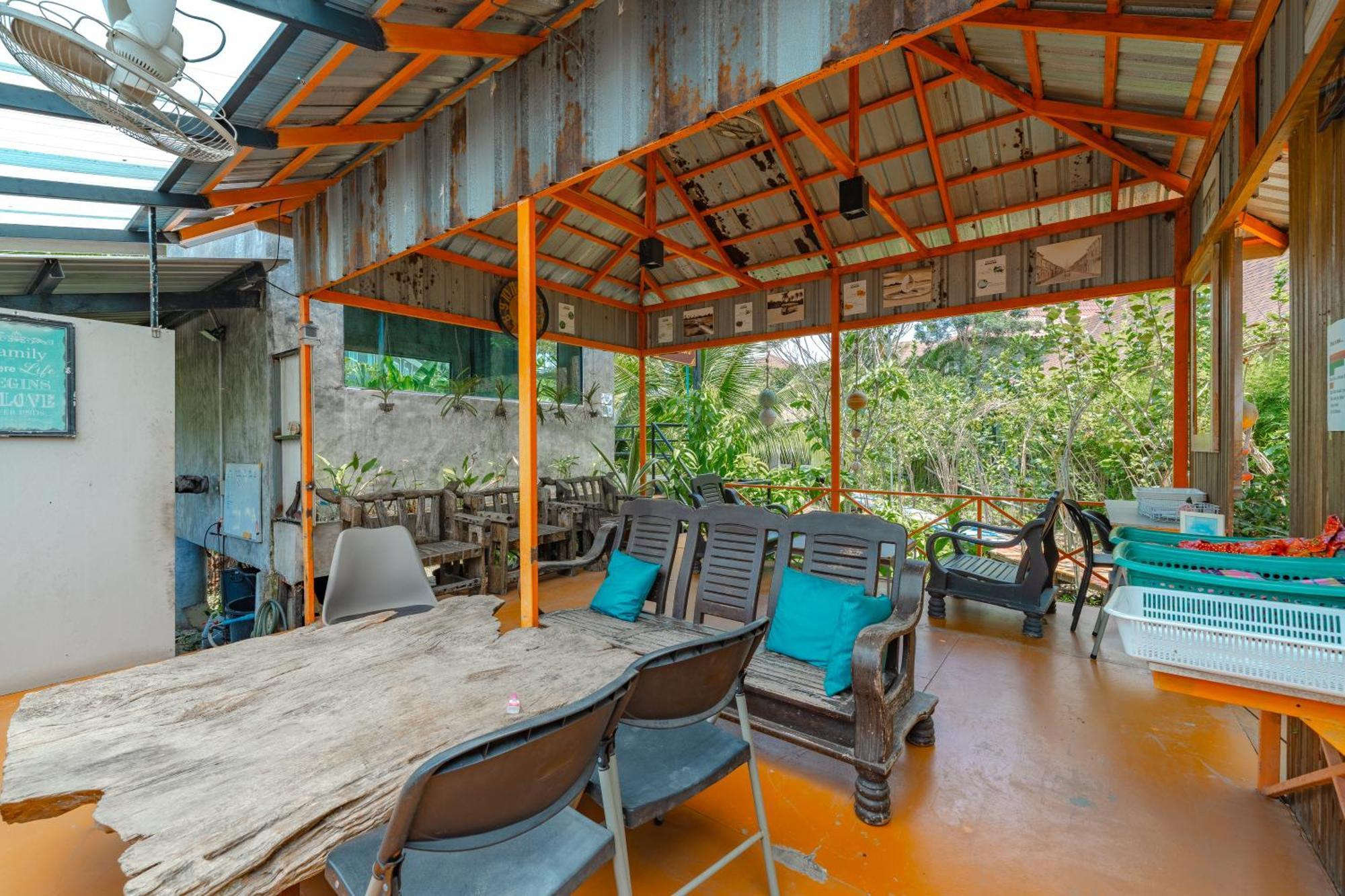 Coco Paradiso Phuket Sha Exterior photo